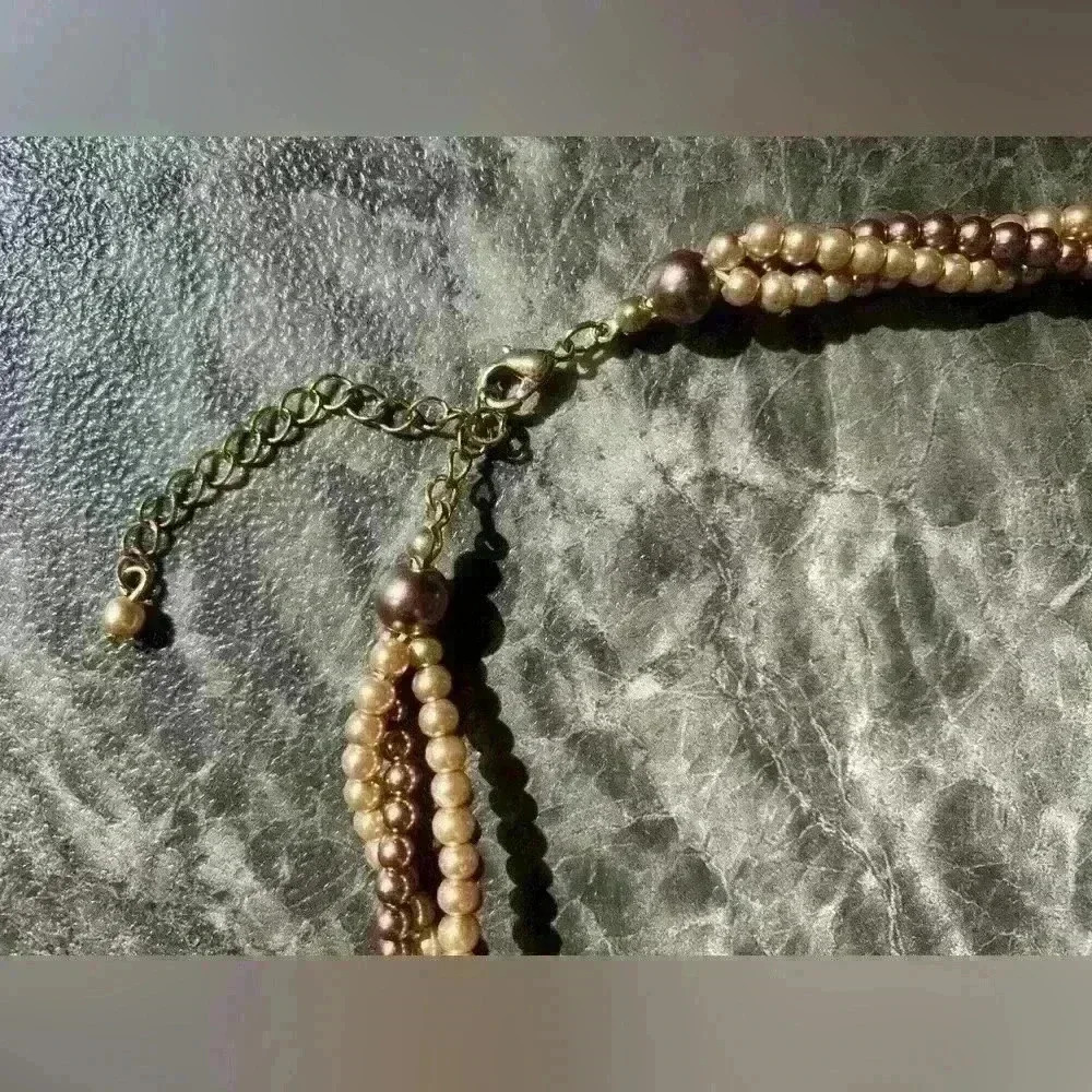 Beautiful Vintage/Old Costume Jewelry Necklace - Picture 3 of 3